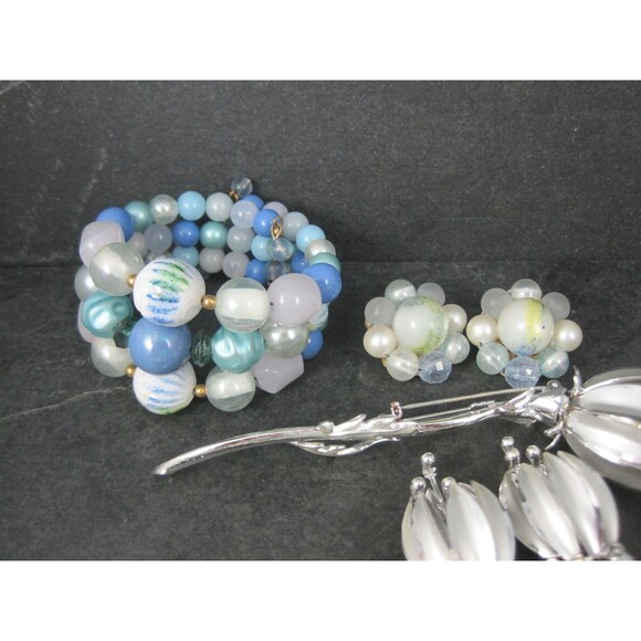 Destash Lot of 7 Vintage Jewelry Sets - Picture 3 of 9